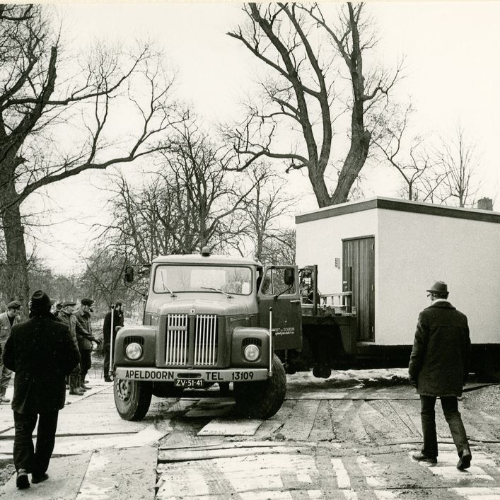 Plaatsing archiefbewaarplaats, Winsum, 1973.